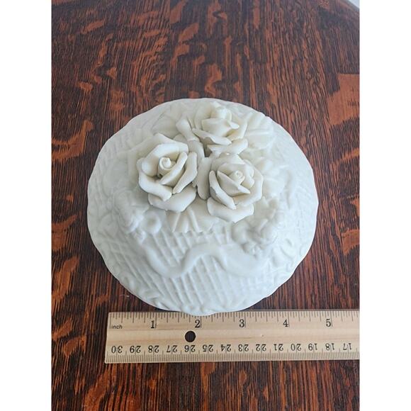 Lot of 3 Vintage Porcelain Trinket Boxes with Floral Rose Designs - Hand Painted - Picture 6 of 12